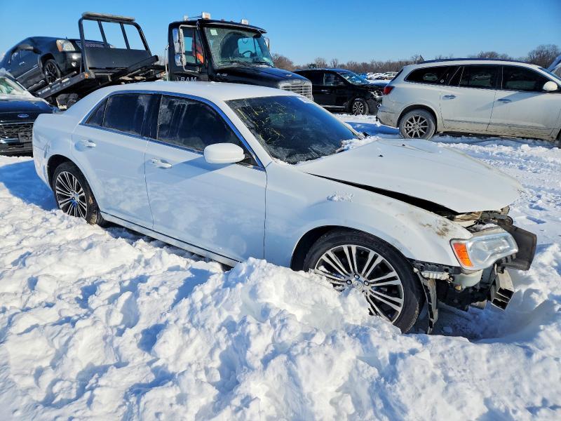 Photo 4 from auction – 2013 CHRYSLER 300 with VIN 2C3CCAAG5DH699069