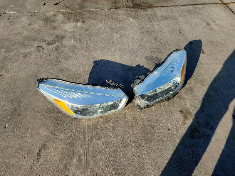 Photo 12 from auction – 2017 FORD ESCAPE SE with VIN 1FMCU9GD1HUB80362