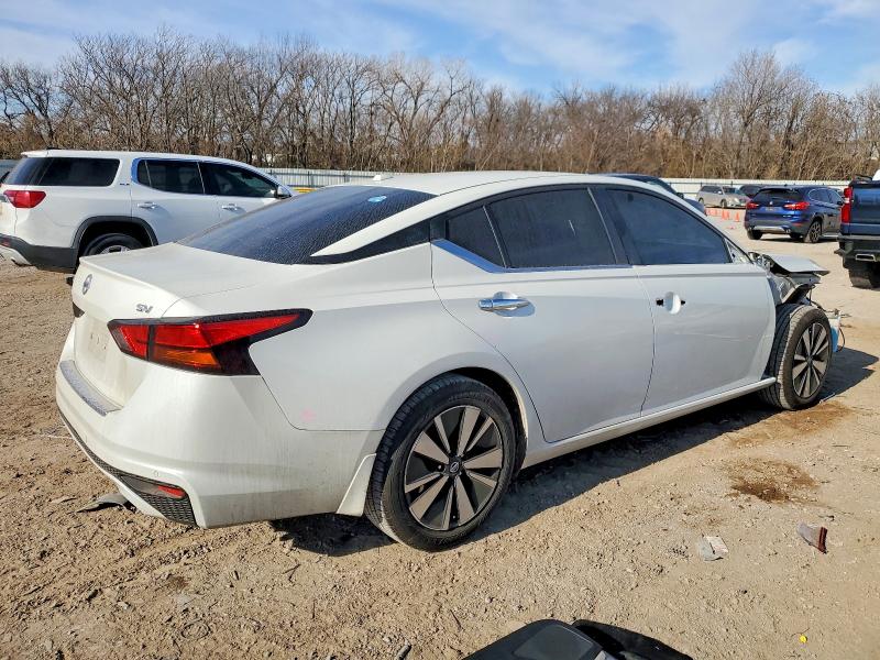 Photo 3 from auction – 2021 NISSAN ALTIMA with VIN 1N4BL4DV4MN411963