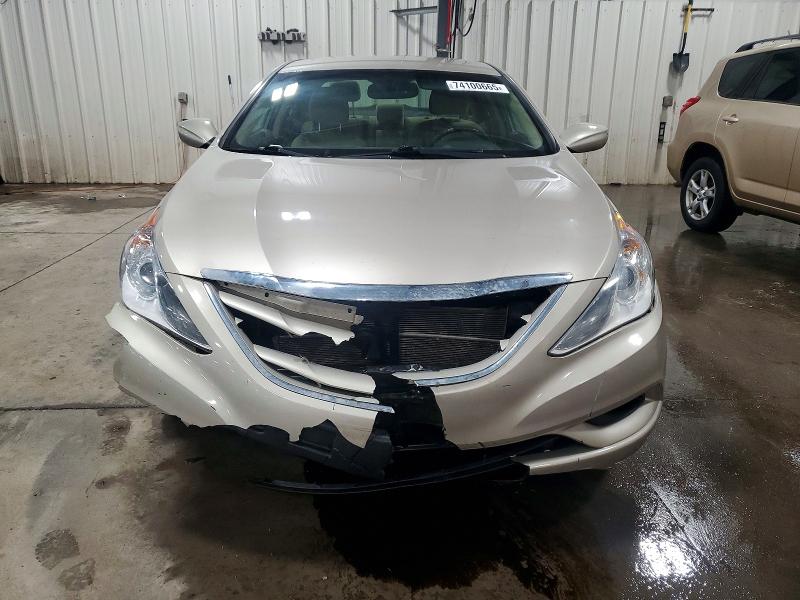 Photo 5 from auction – 2011 HYUNDAI SONATA with VIN 5NPEB4AC0BH206859