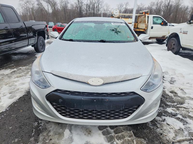 Photo 5 from auction – 2013 HYUNDAI SONATA with VIN KMHEC4A42DA098840