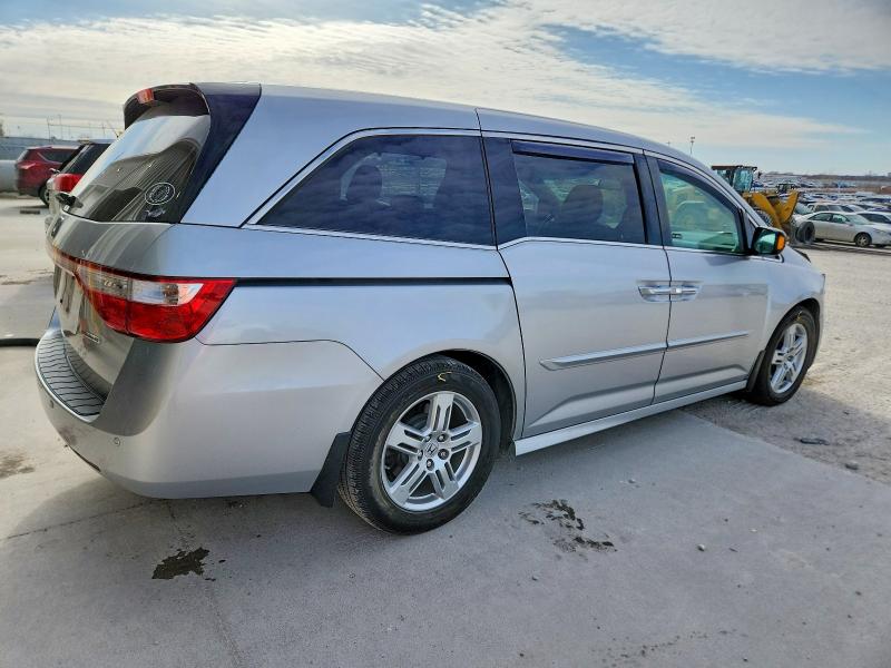 Photo 3 from auction – 2011 HONDA ODYSSEY with VIN 5FNRL5H96BB004895