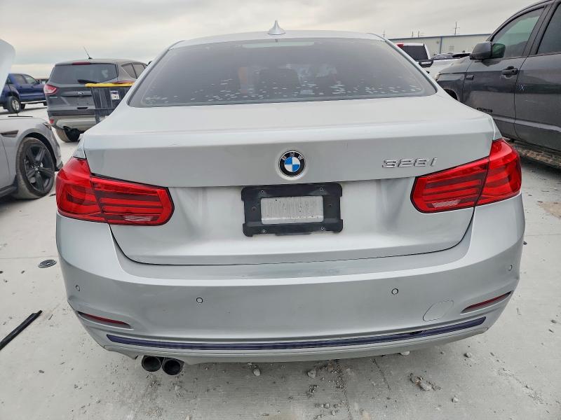 Photo 6 from auction – 2016 BMW 328 with VIN WBA8E9G59GNT45449