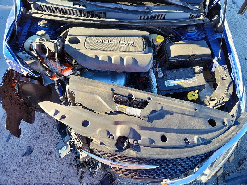 Photo 11 from auction – 2015 CHRYSLER 200 LIMITE with VIN 1C3CCCAB6FN532925