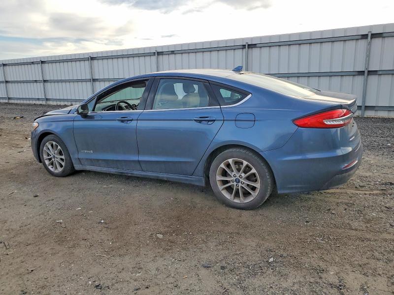 Photo 2 from auction – 2019 FORD FUSION with VIN 3FA6P0LUXKR185042