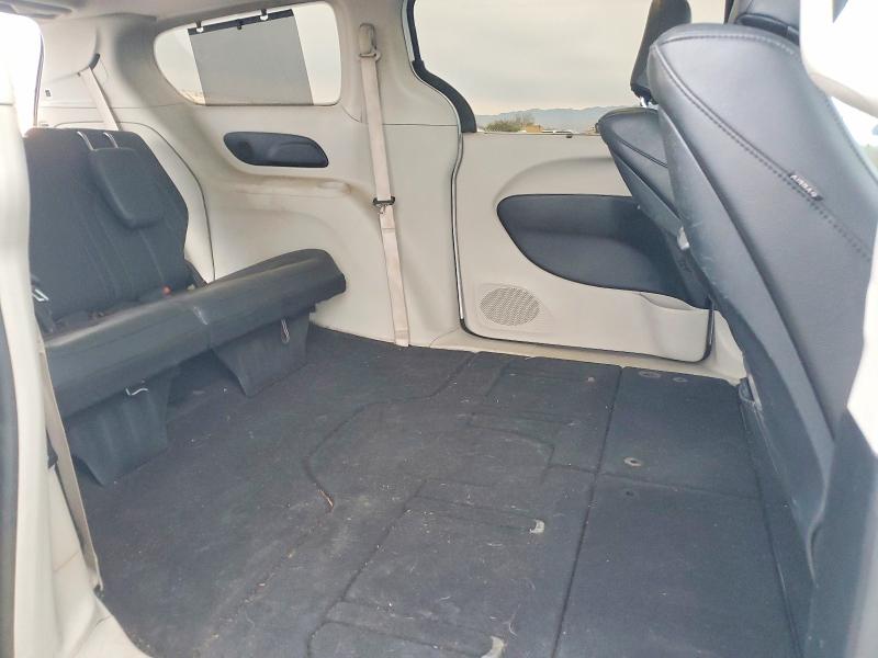 Photo 11 from auction – 2017 CHRYSLER PACIFICA T with VIN 2C4RC1EG3HR727497