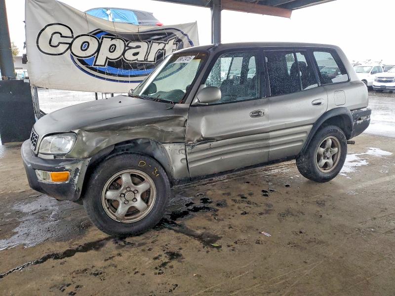 TOYOTA RAV4 2000 with VIN JT3HP10V2Y7156841 - Photo from auction