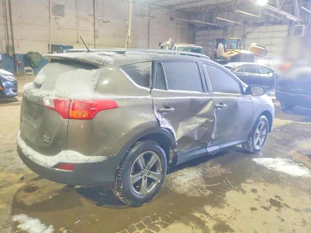 Photo 3 from auction – 2015 TOYOTA RAV4 XLE with VIN JTMRFREV5FD160276