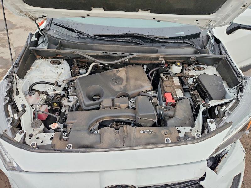 Photo 11 from auction – 2024 TOYOTA RAV4 XLE with VIN 2T3W1RFV2RW326356