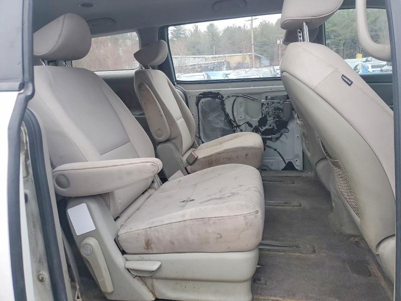Photo 11 from auction – 2016 KIA SEDONA L with VIN KNDMA5C18G6180688
