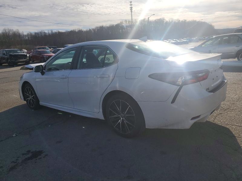 Photo 2 from auction – 2022 TOYOTA CAMRY SE with VIN 4T1G11AK5NU028096