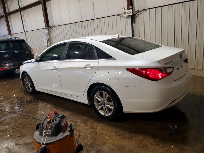 Photo 2 from auction – 2011 HYUNDAI SONATA with VIN 5NPEB4AC9BH091162