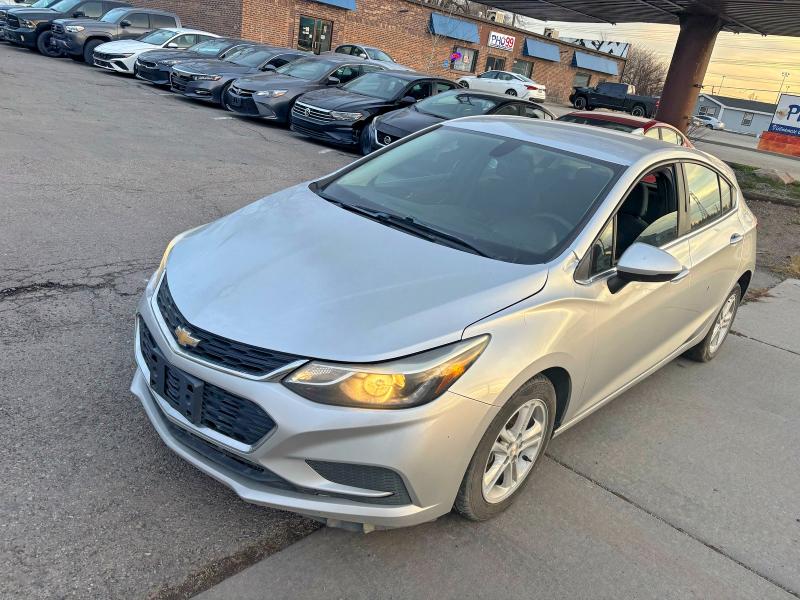Photo 2 from auction – 2018 CHEVROLET CRUZE LT with VIN 3G1BE6SM4JS617367