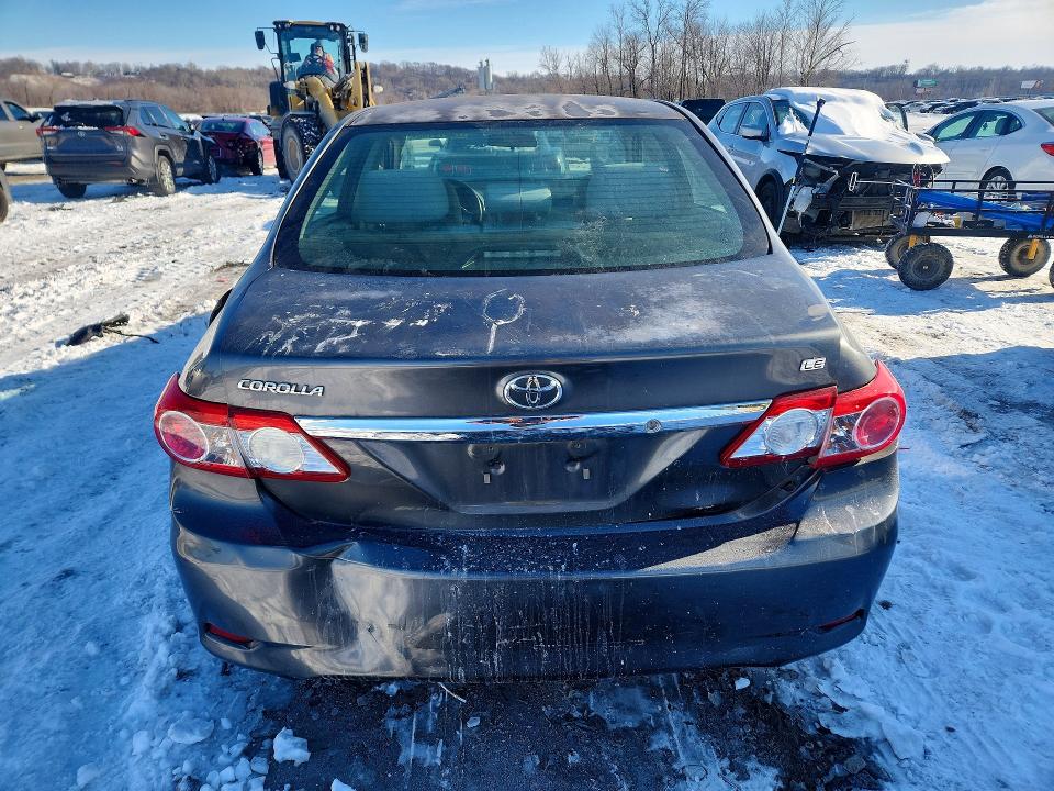 Photo 6 from auction – 2013 TOYOTA COROLLA with VIN 2T1BU4EE5DC979034