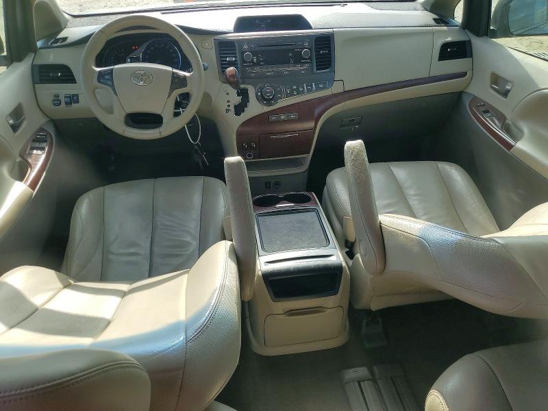 Photo 8 from auction – 2013 TOYOTA SIENNA XLE with VIN 5TDYK3DC5DS355803