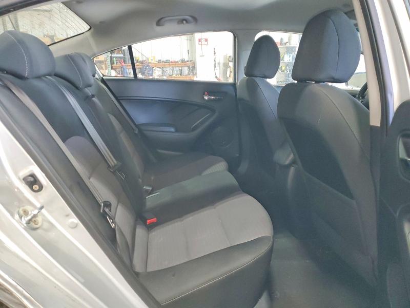 Photo 10 from auction – 2016 KIA FORTE with VIN KNAFX4A63G5569080