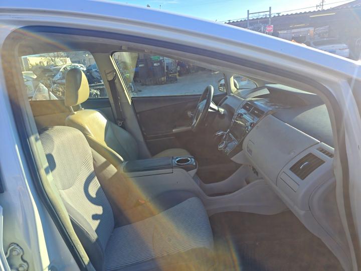 Photo 5 from auction – 2015 TOYOTA PRIUS V with VIN JTDZN3EU5FJ035383