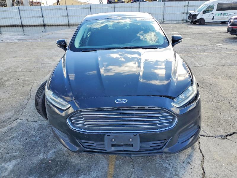 Photo 5 from auction – 2016 FORD FUSION SE with VIN 3FA6P0LUXGR125317