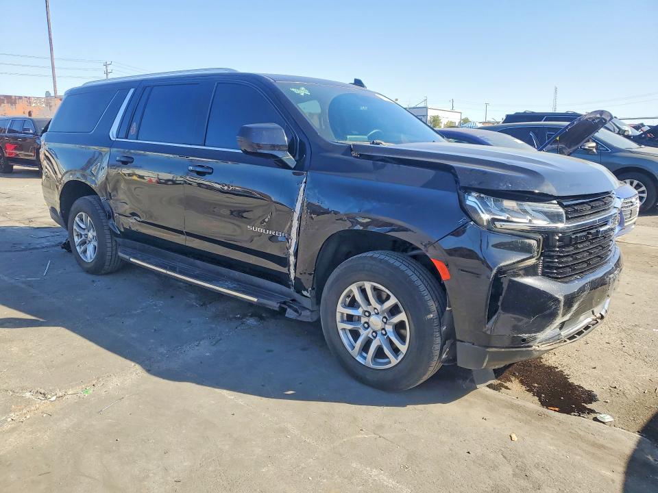 Photo 4 from auction – 2023 CHEVROLET SUBURBAN C with VIN 1GNSCCKD4PR259038