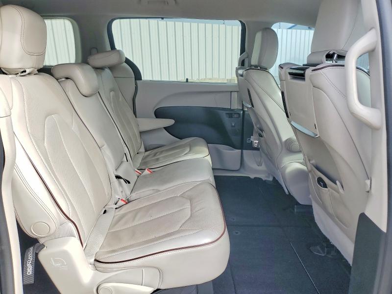 Photo 11 from auction – 2017 CHRYSLER PACIFICA L with VIN 2C4RC1GG5HR683550