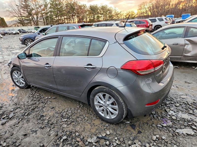 Photo 2 from auction – 2015 KIA FORTE EX with VIN KNAFX5A87F5370961