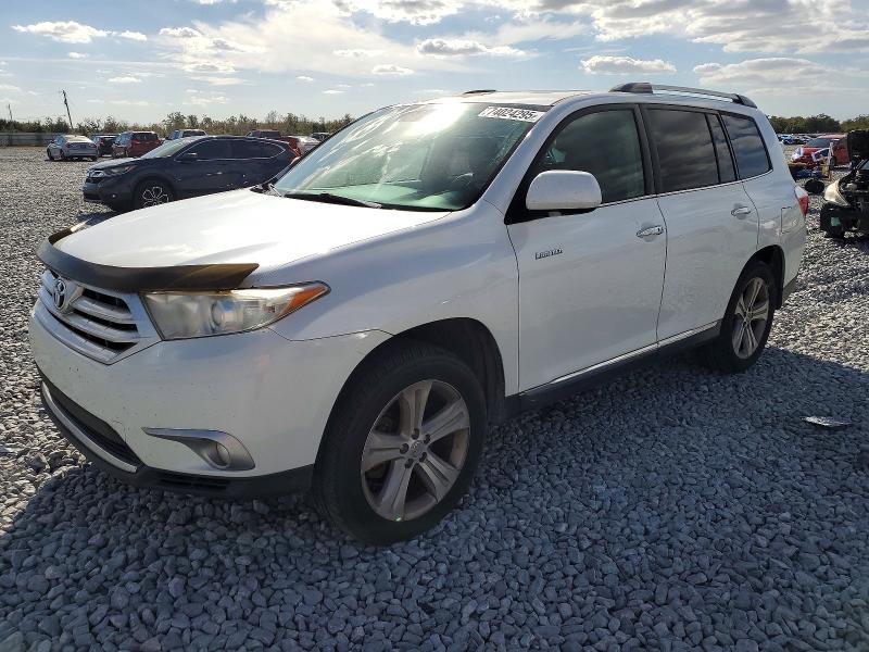 TOYOTA HIGHLANDER 2013 with VIN 5TDYK3EH1DS123208 - Photo from auction
