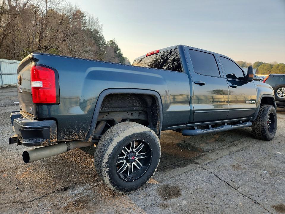 Photo 3 from auction – 2018 GMC SIERRA with VIN 1GT12TEY2JF250563