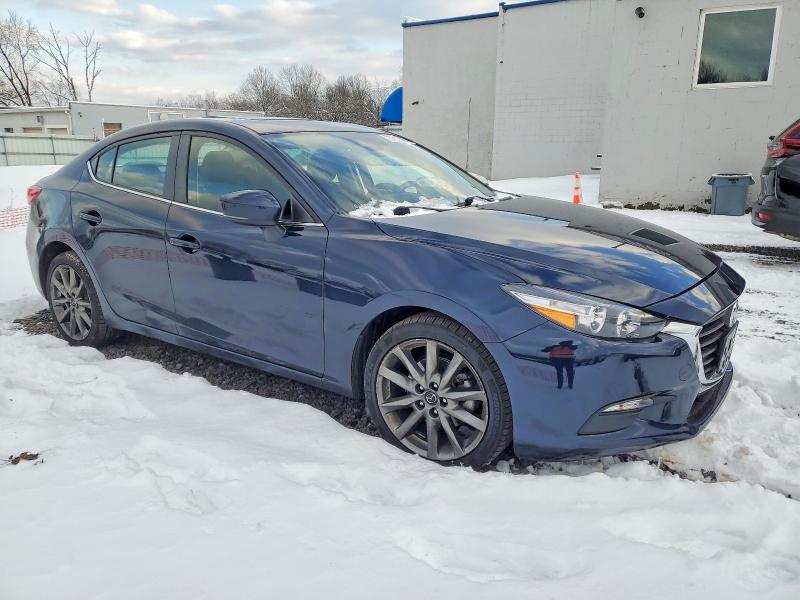 Photo 4 from auction – 2018 MAZDA 3 with VIN 3MZBN1V32JM191127