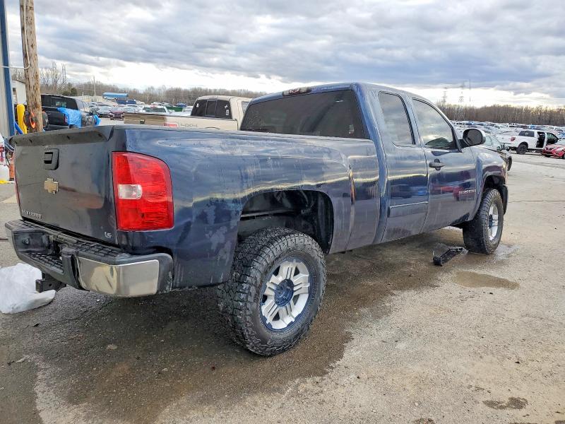 Photo 3 from auction – 2008 CHEVROLET SILVERADO with VIN 1GCEK19C68Z308526