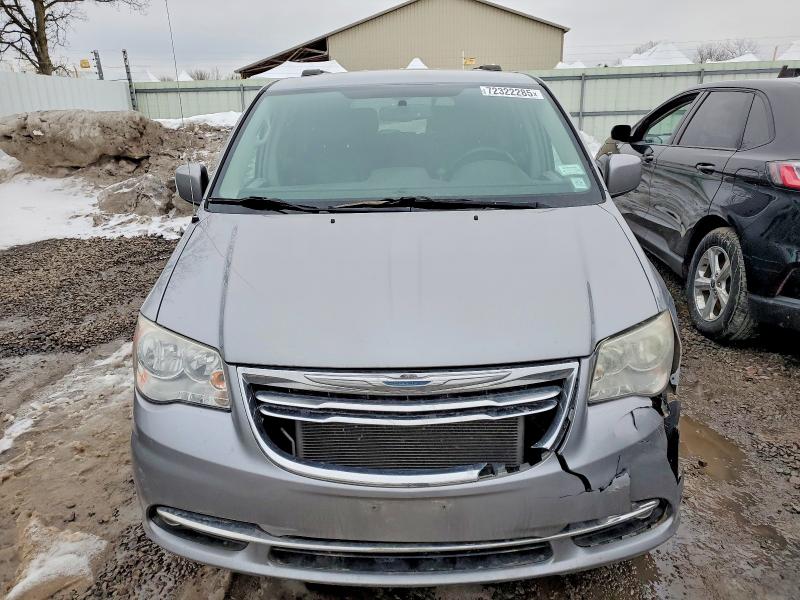 Photo 5 from auction – 2014 CHRYSLER TOWN & COU with VIN 2C4RC1BG0ER437315