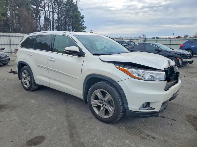 Photo 4 from auction – 2016 TOYOTA HIGHLANDER with VIN 5TDDKRFH1GS304961