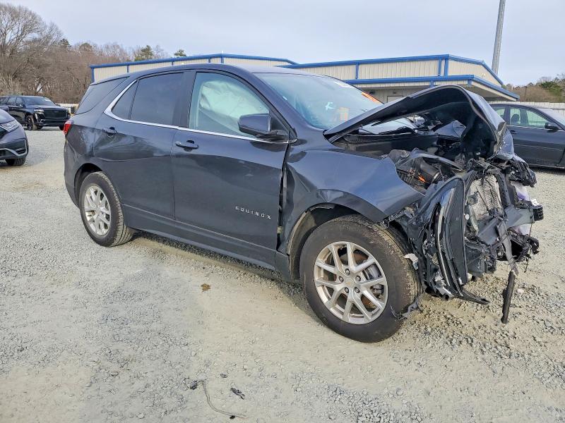 Photo 4 from auction – 2022 CHEVROLET EQUINOX LT with VIN 3GNAXKEV9NS208580