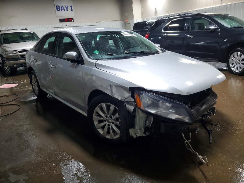 Photo 4 from auction – 2013 VOLKSWAGEN PASSAT S with VIN 1VWAH7A3XDC079869
