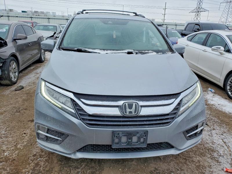 Photo 5 from auction – 2018 HONDA ODYSSEY with VIN 5FNRL6H91JB002833