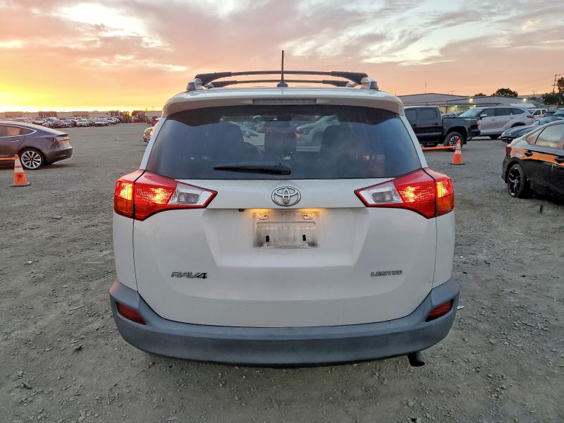 Photo 6 from auction – 2015 TOYOTA RAV4 with VIN 2T3YFREV5FW173494