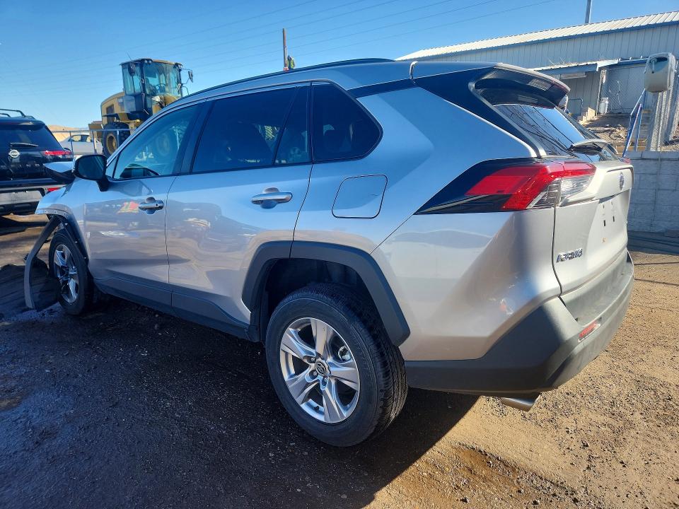Photo 2 from auction – 2023 TOYOTA RAV4 XLE with VIN 2T3W1RFVXPC240923