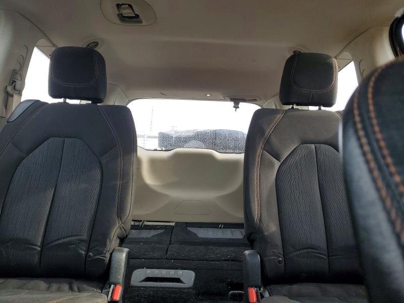 Photo 10 from auction – 2017 CHRYSLER PACIFICA with VIN 2C4RC1CG1HR553724