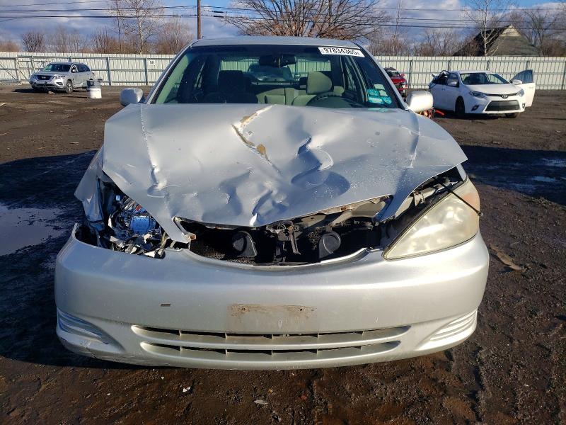 Photo 5 from auction – 2002 TOYOTA CAMRY LE with VIN 4T1BE30K42U553495