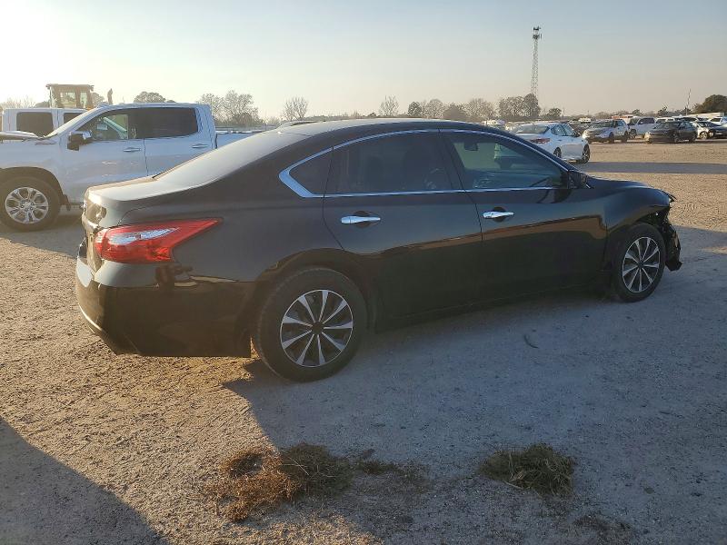 Photo 3 from auction – 2017 NISSAN ALTIMA with VIN 1N4AL3AP4HC298187