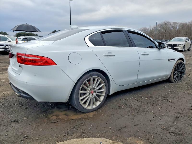 Zdjęcie 3 z aukcji – 2018 JAGUAR XE z VIN SAJAN4EV3JCP17768