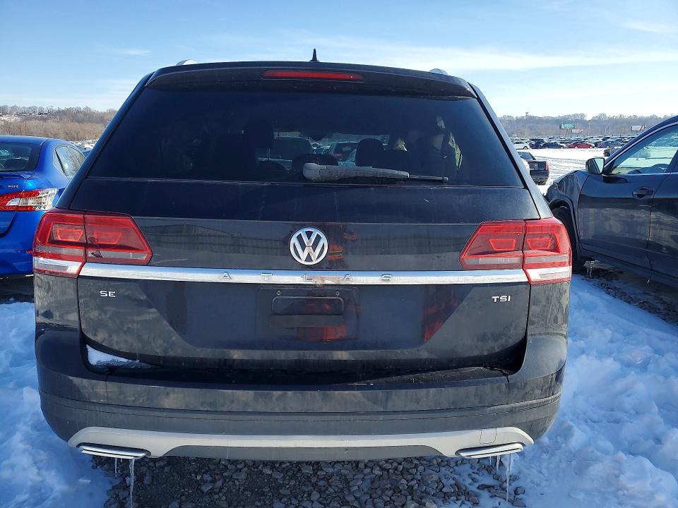 Photo 6 from auction – 2018 VOLKSWAGEN ATLAS SE with VIN 1V2DP2CA1JC600635