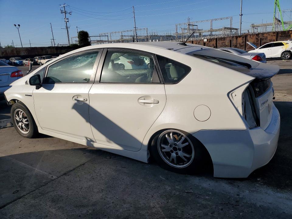 Photo 2 from auction – 2010 TOYOTA PRIUS with VIN JTDKN3DU9A0013002