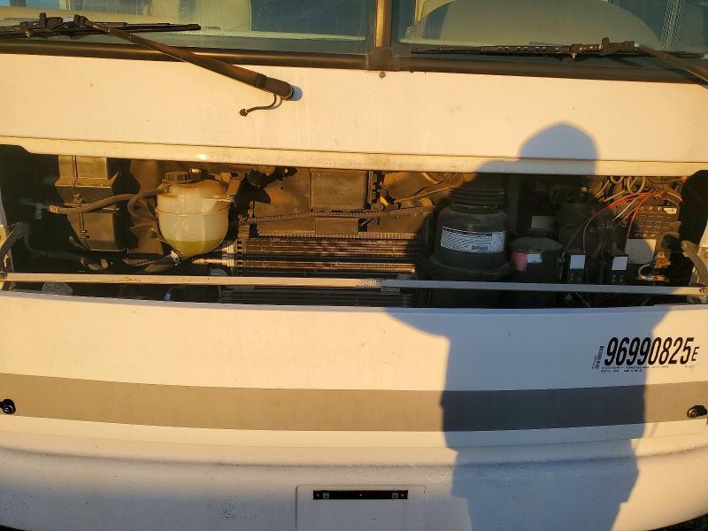 Photo 7 from auction – 2002 FLEETWOOD FLAIR with VIN 1FCNF53S820A01088