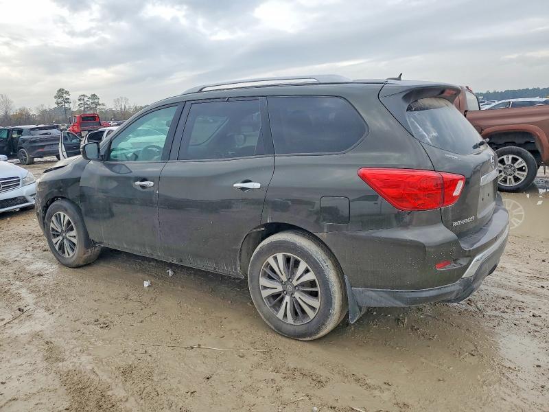 Photo 2 from auction – 2017 NISSAN PATHFINDER with VIN 5N1DR2MN8HC668336