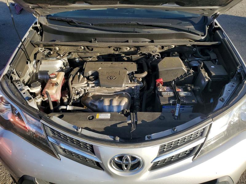 Photo 11 from auction – 2015 TOYOTA RAV4 XLE with VIN JTMWFREV6FD070850