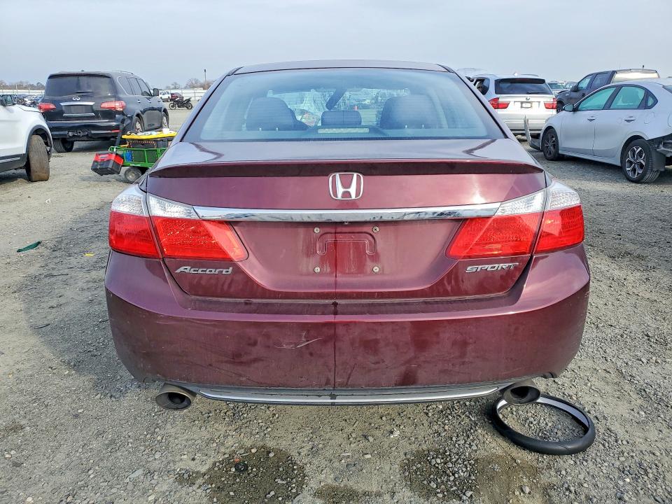 Photo 6 from auction – 2015 HONDA ACCORD with VIN 1HGCR2F57FA070911