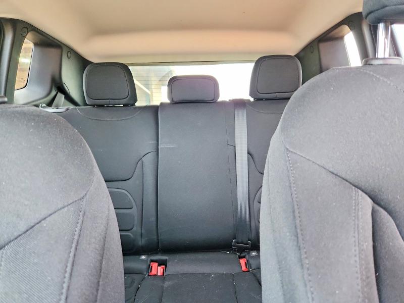 Photo 10 from auction – 2020 JEEP RENEGADE L with VIN ZACNJABB3LPL86237