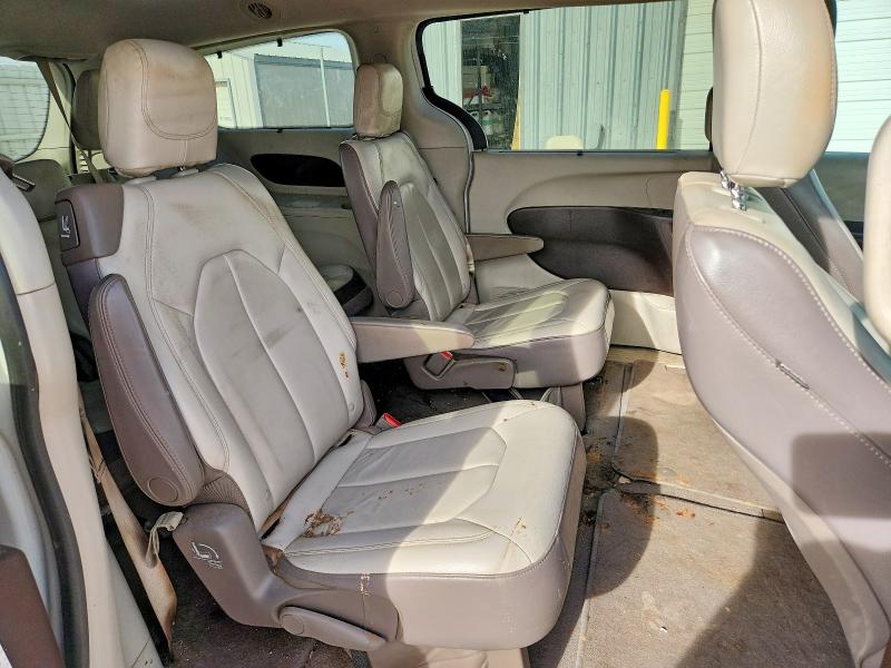 Photo 11 from auction – 2017 CHRYSLER PACIFICA T with VIN 2C4RC1BG4HR691520