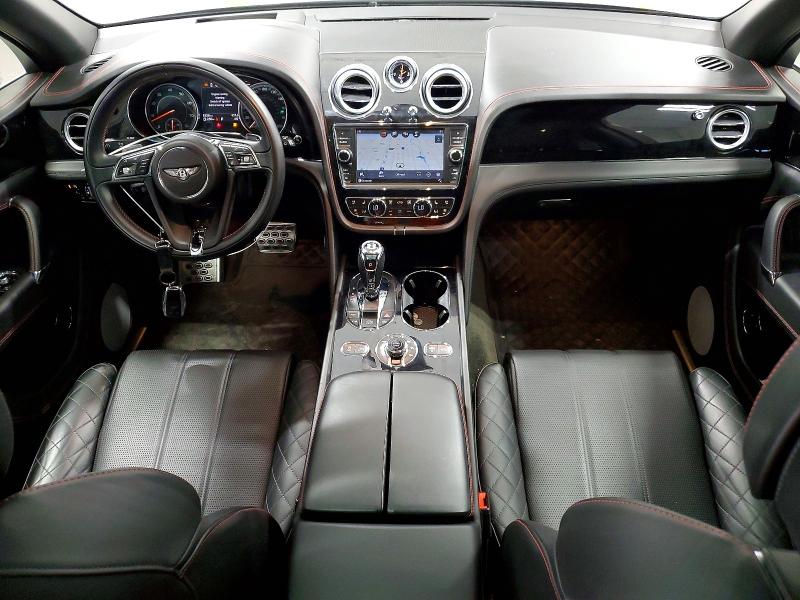Photo 8 from auction – 2017 BENTLEY BENTAYGA with VIN SJAAC2ZV6HC015703