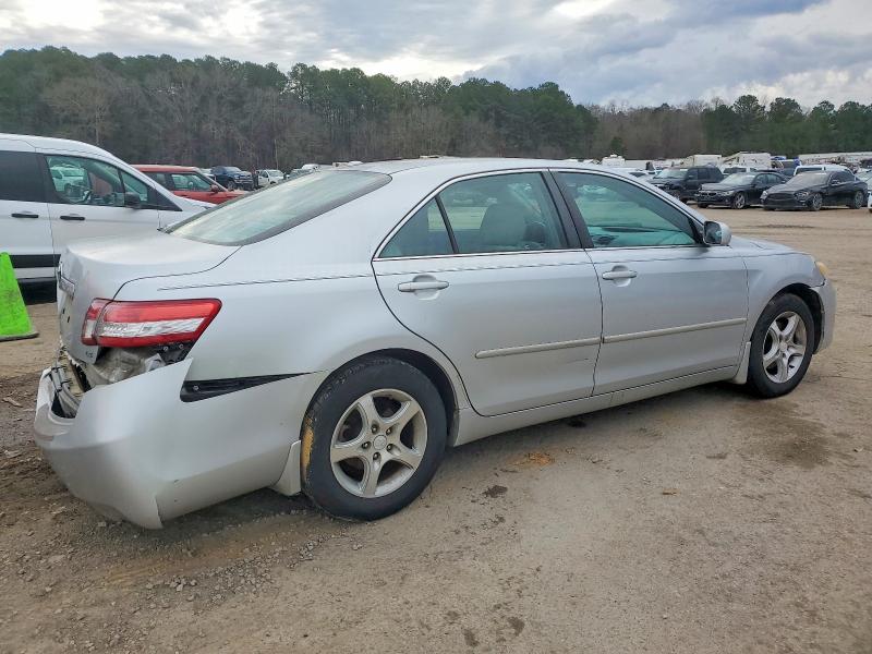 Photo 3 from auction – 2011 TOYOTA CAMRY BASE with VIN 4T1BF3EK4BU124802